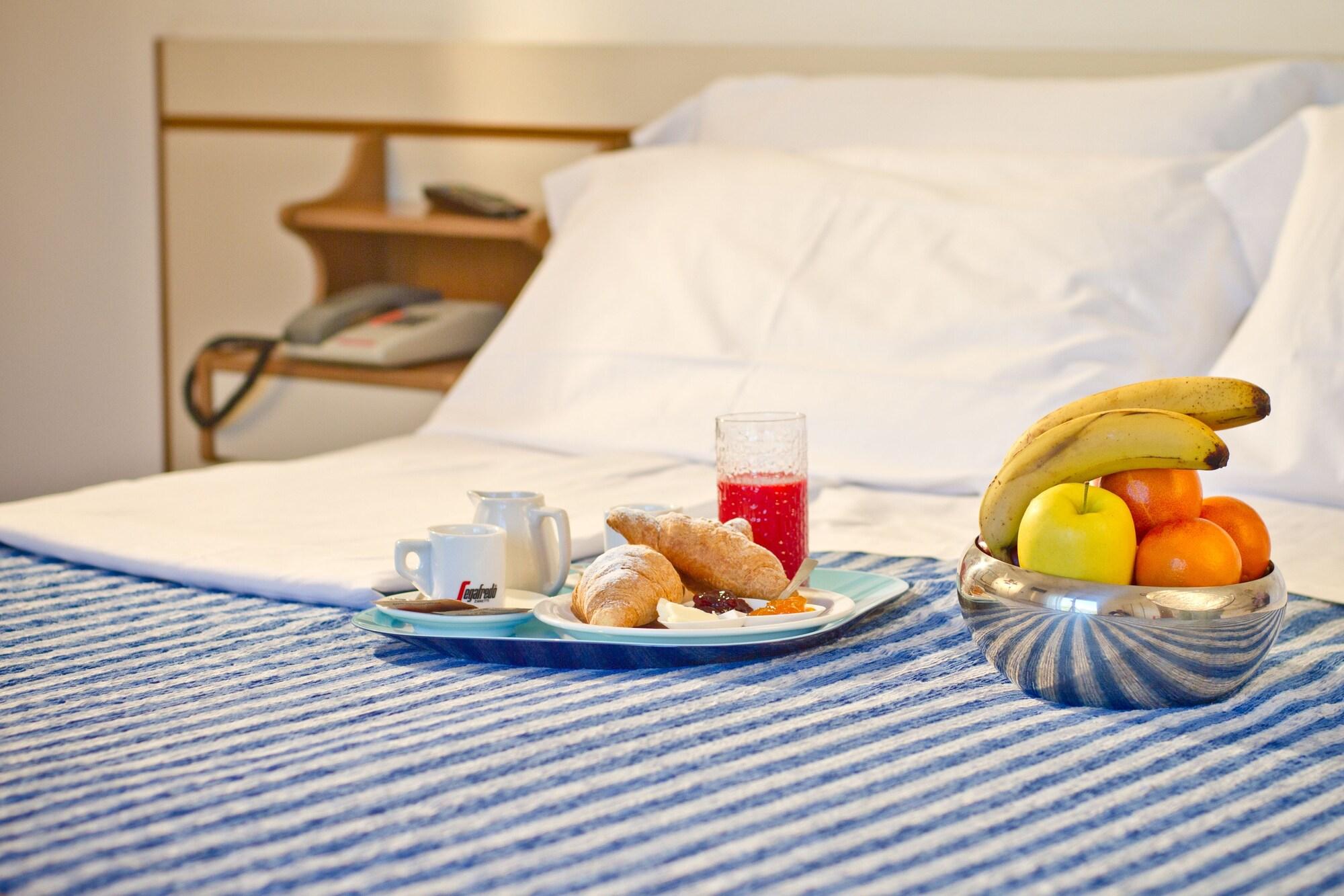 Hotel Montecarlo Rimini Eksteriør bilde