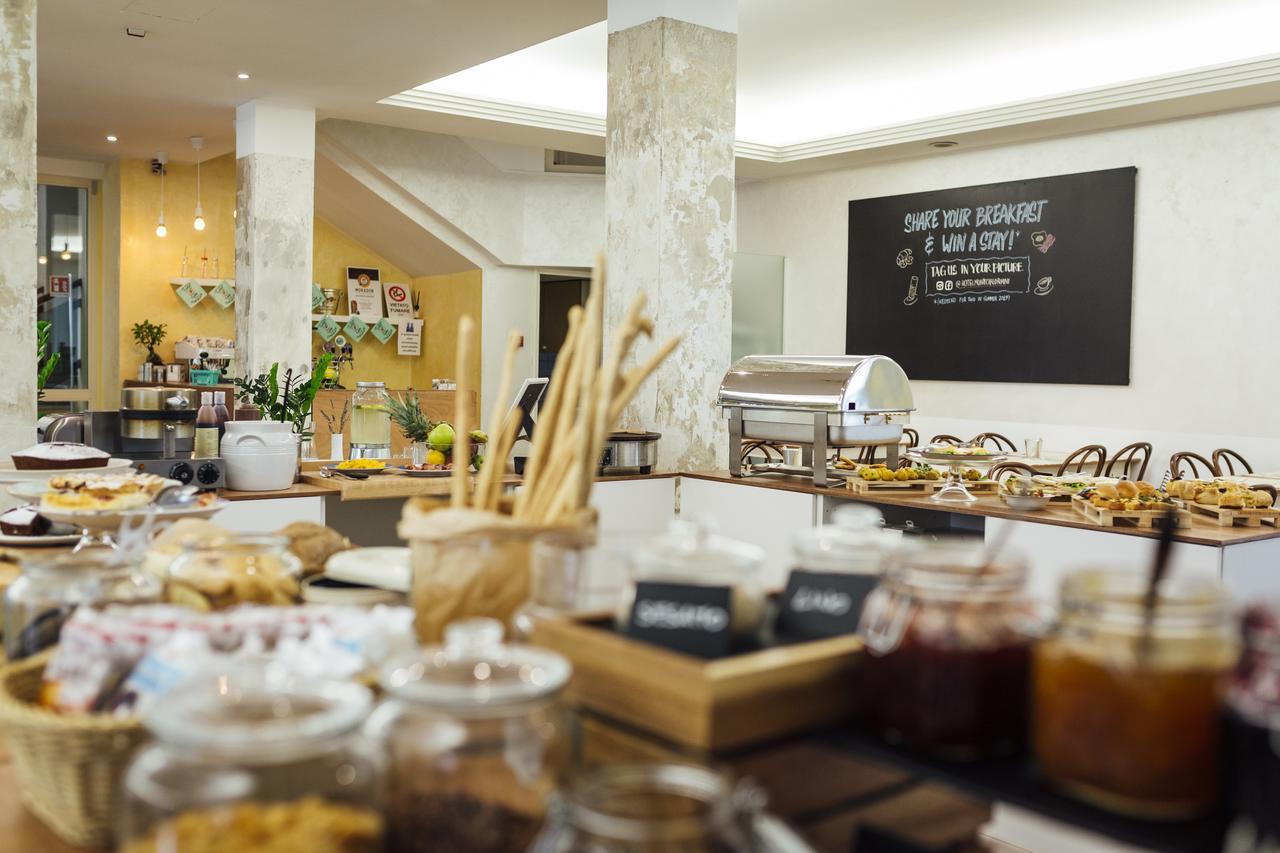 Hotel Montecarlo Rimini Eksteriør bilde