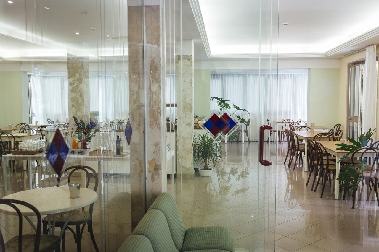 Hotel Montecarlo Rimini Eksteriør bilde