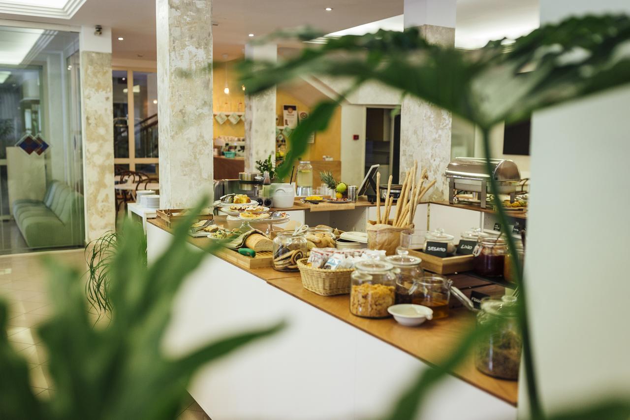 Hotel Montecarlo Rimini Eksteriør bilde